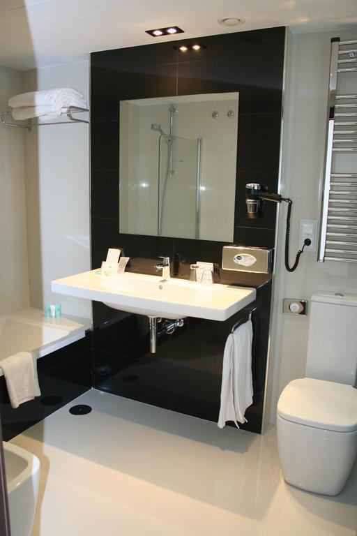 Hotel Villa Rosario Ii, Edificio Moderno Ribadesella Ngoại thất bức ảnh